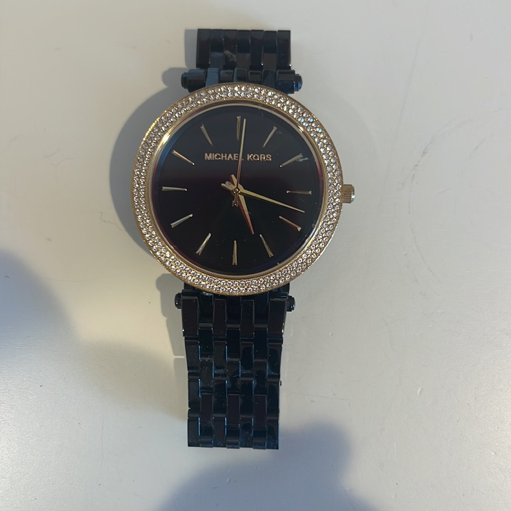 Watch - Picture 2 of 3